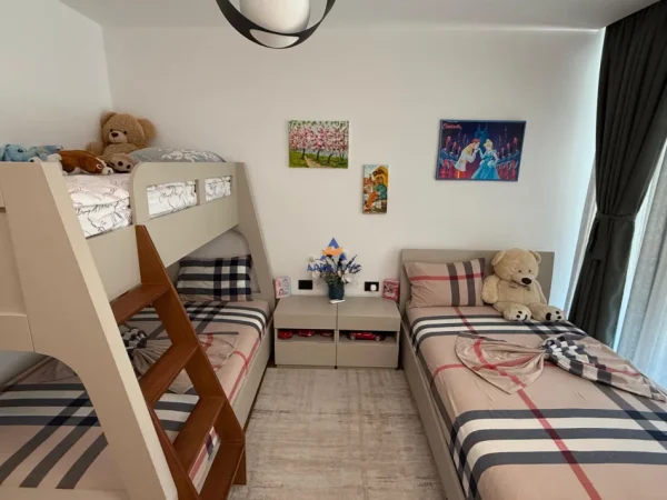 Tirane, shitet apartament 2+1+Ballkon Kati 5, 140 m² 650.000 € (Rruga e Kosovareve ,Gener 2 Prane Lake View)