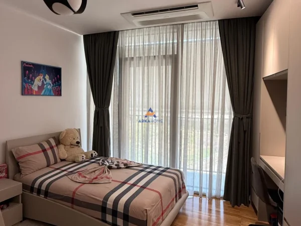 Tirane, shitet apartament 2+1+Ballkon Kati 5, 140 m² 650.000 € (Rruga e Kosovareve ,Gener 2 Prane Lake View)