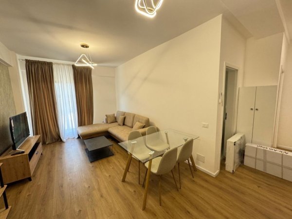 Tirane, jepet me qera apartament 1+1 Kati 2, 450 € 
