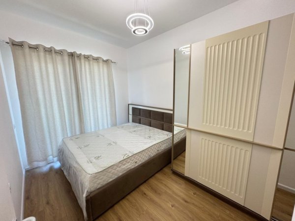 Tirane, jepet me qera apartament 1+1 Kati 2, 450 € 