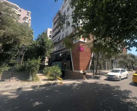 Tirane, shes ambjent biznesi Kati 0, 202 m² (Garda e Republikes)