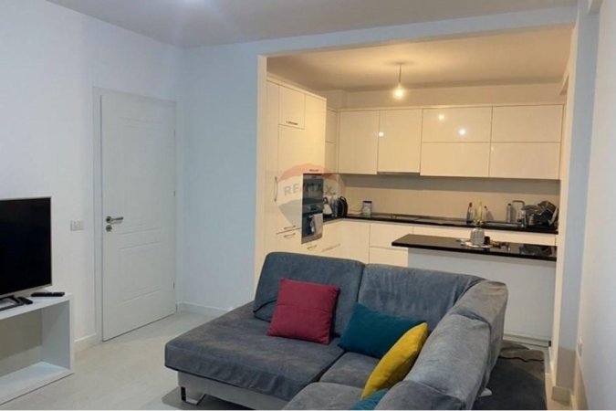Tirane, shitet apartament 2+1+Ballkon Kati 8, 97 m² 155.000 € (Loni Ligori)