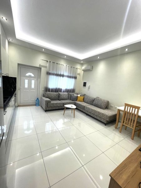 Jepet me Qera Super Apartament 1+1 tek Jordan Misja , Kati 3, 60 m² 400 €uro