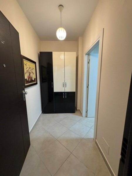 Tirane, jepet me qera apartament 2+1+Ballkon Kati 4, 78 m² 600 € (DON BOSKO)