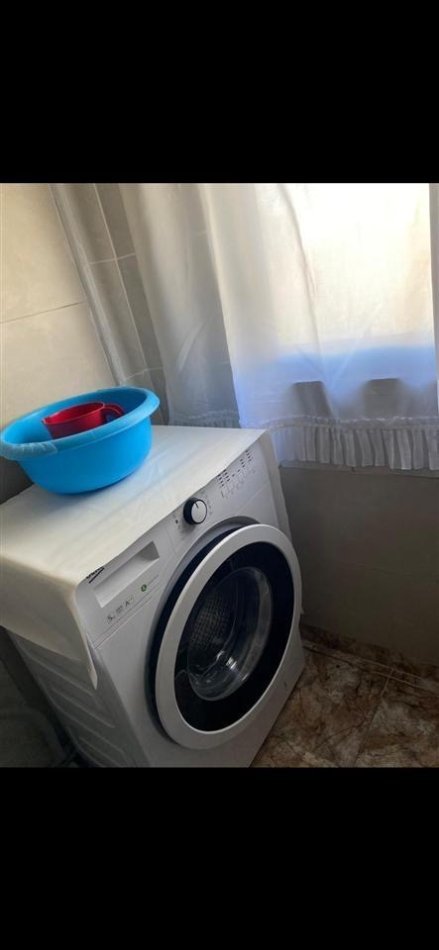 Tirane, jap me qera garsonier Kati 5, 45 m² 350 € (Bar Oslo te brryli)