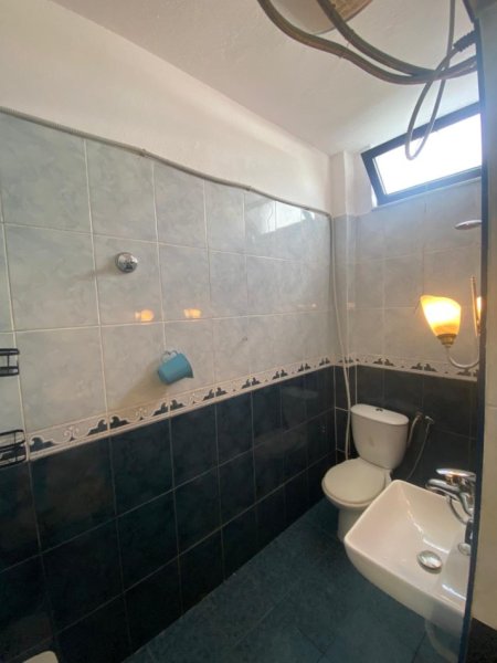 Tirane, jepet me qera garsonier 1+1 Kati 1, 35 m² 350 € (Medreseja)