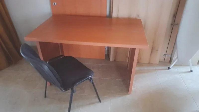 Tirane, shes 3 mobilje per ambjent ndenjie. 1 €