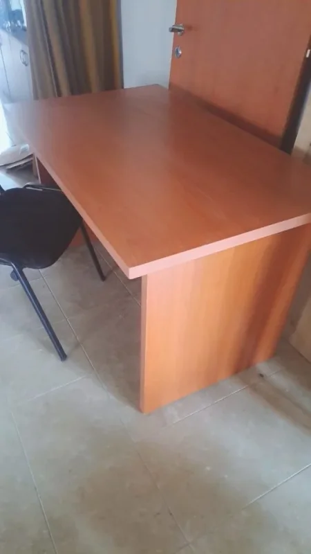 Tirane, shes 3 mobilje per ambjent ndenjie. 1 €