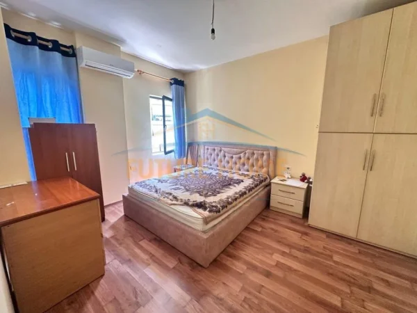 Tirane, jepet me qera apartament 2+1 Kati 3, 115 m² 600 € (Don Bosko)