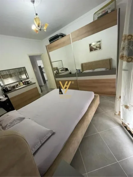 Tirane, jepet me qera apartament 1+1+Ballkon Kati 3, 75 m² 550 € (GREEN CITY UNAZA E RE)