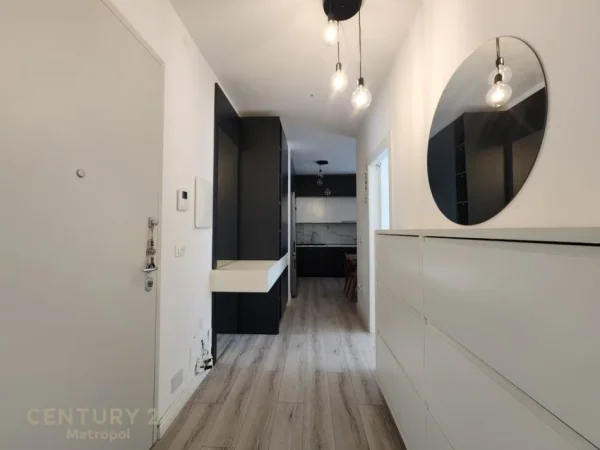 Tirane, jepet me qera apartament 2+1+Aneks+Ballkon Kati 5, 102 m² 1.100 € (Ring Center)