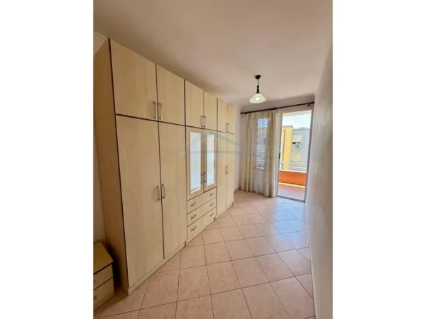 Tirane, shitet apartament 2+1 Kati 7, 98 m² 123.000 € (Prane Viles L)