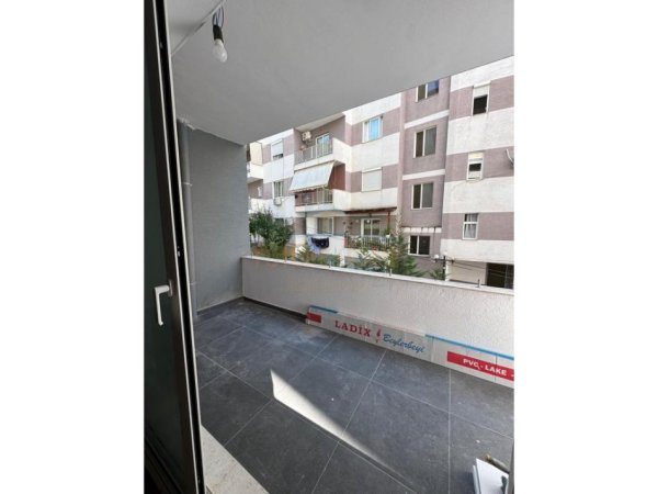Tirane, shitet apartament 2+1 Kati 2, 91 m² 130.000 € (Rruga e Dajtit, Fresku)