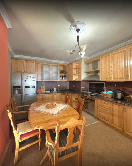 Tirane, shitet apartament 2+1+Ballkon Kati 5, 118 m² 140.000 € (Fresk)