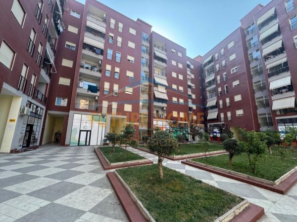 Tirane, shitet apartament 2+1 Kati 4, 92 m² 193.000 € (Don Bosko)