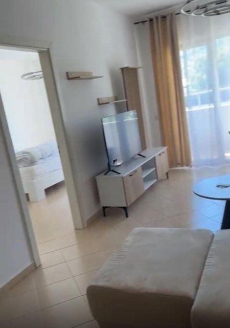 Tirane, jepet me qera apartament 1+1 Kati 2, 80 m² 500 € (MISTO MAME)