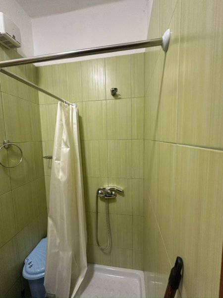 Tirane, jepet me qera apartament 2+1 Kati 5, 100 m² 500 € (ish venu)