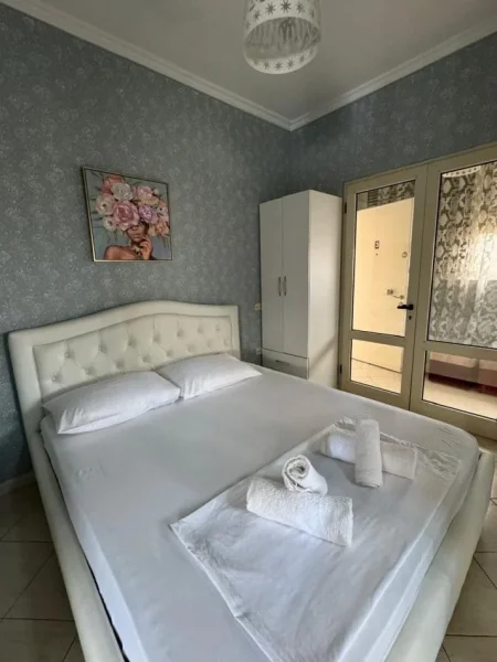 Tirane, jepet me qera apartament 1+1+Ballkon Kati 5, 50 m² 540 € (rruga e durresit)