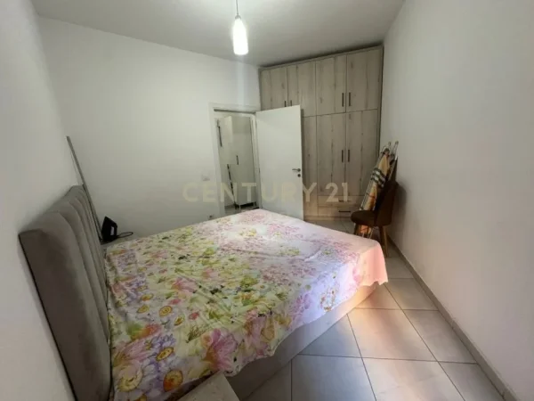 Tirane, shitet apartament 1+1+Ballkon Kati 3, 62 m² 116.000 € (brryl)