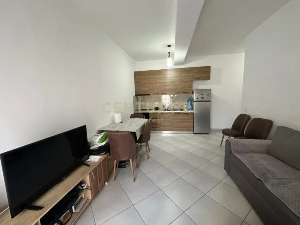 Tirane, shitet apartament 1+1+Ballkon Kati 3, 62 m² 116.000 € (brryl)