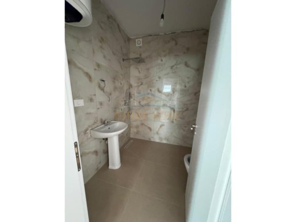 Tirane, shitet apartament 2+1 Kati 2, 91 m² 130.000 € (Rruga e Dajtit)