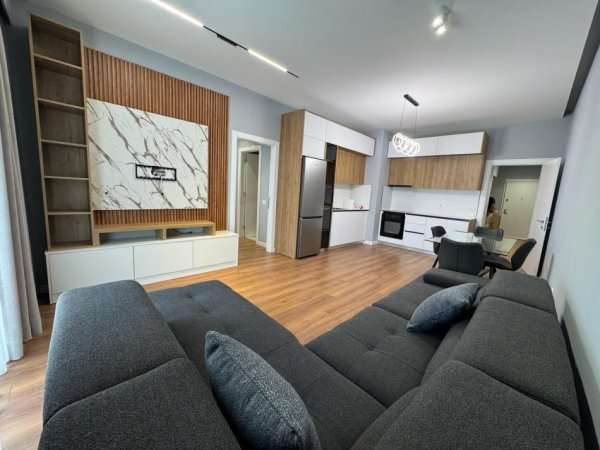 Tirane, jepet me qera apartament 2+1 Kati 2, 100 m² 800 € 