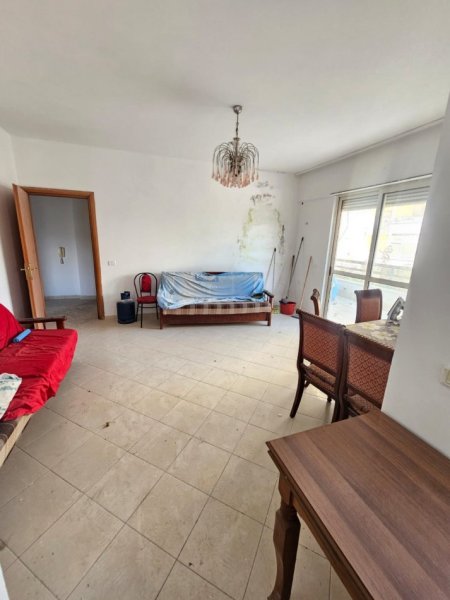 Durres Plazh, shitet apartament 1+1+Aneks+Ballkon Kati 2, 75 m² 87.000 € 