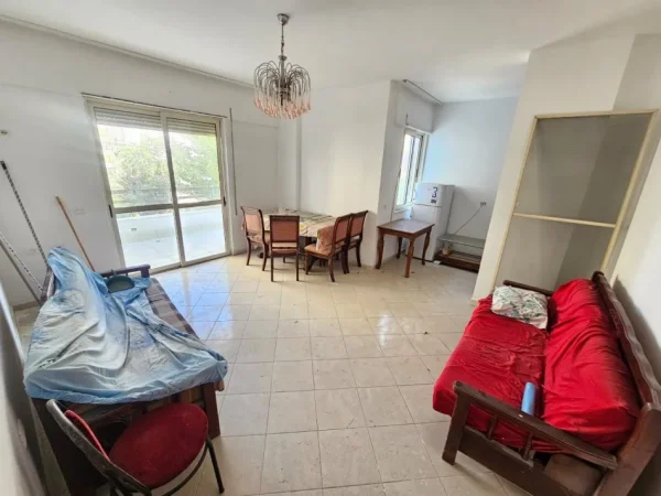 Durres Plazh, shitet apartament 1+1+Aneks+Ballkon Kati 2, 75 m² 85.000 €