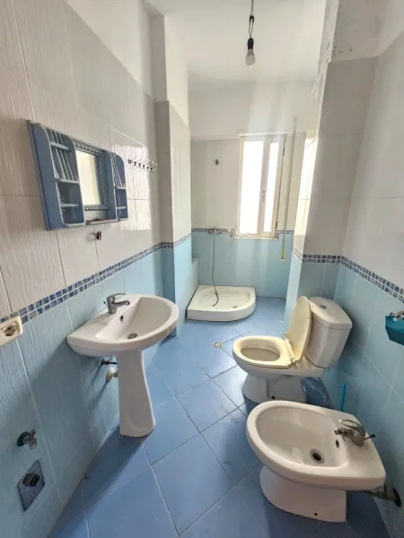 Durres Plazh, shitet apartament 1+1+Aneks+Ballkon Kati 2, 75 m² 85.000 €