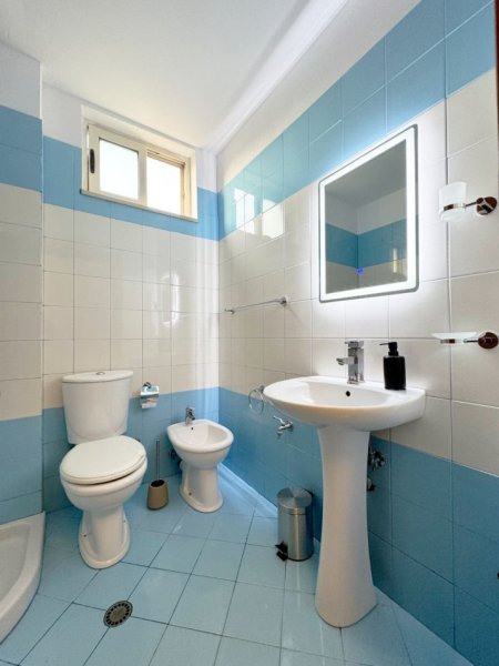 Mali Robit, shitet apartament 1+1+Aneks+Ballkon Kati 3, 55 m² 73.000 € 