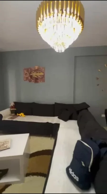 Tirane, jepet me qera apartament 1+1+Ballkon Kati 1, 70 m² 400 € (yzberisht)