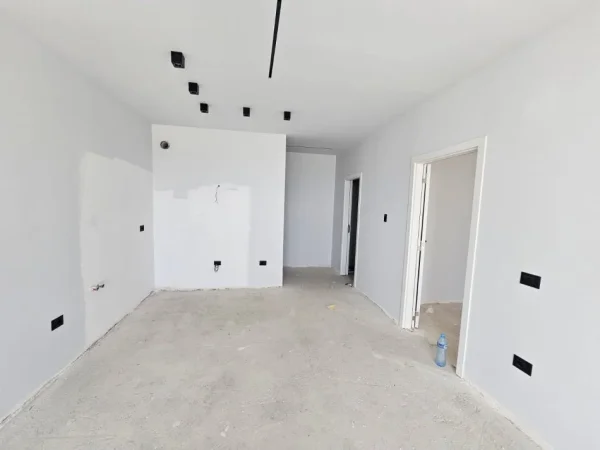 Qerret, shitet apartament 1+1+Aneks+Ballkon Kati 7, 82 m² 147.000 € 