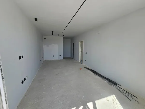 Qerret, shitet apartament 1+1+Aneks+Ballkon Kati 7, 82 m² 147.000 € 