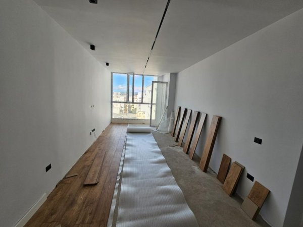 Qerret, shitet apartament 1+1+Aneks+Ballkon Kati 7, 68 m² 122.000 € 