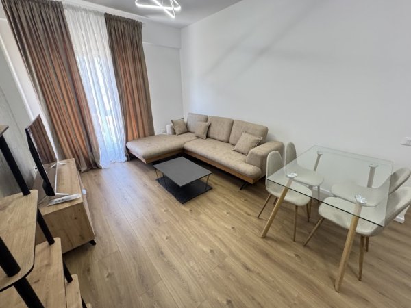 Tirane, jepet me qera apartament 1+1+Ballkon Kati 2, 70 m² 450 € (Fuat toptani)