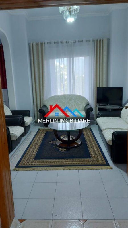 Tirane, jepet me qera apartament 2+1 Kati 4, 95 m² 650 € (Bulevardi Gjergj Fishta)