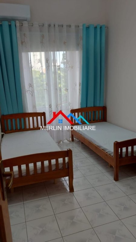Tirane, jepet me qera apartament 2+1 Kati 4, 95 m² 650 € (Bulevardi Gjergj Fishta)