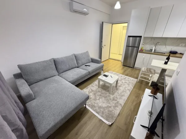 Tirane, jepet me qera apartament 1+1 Kati 2, 55 m² 420 € (Fuat toptani)