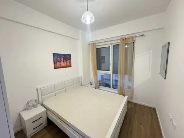 Tirane, jepet me qera apartament 1+1 Kati 2, 55 m² 420 € (Fuat toptani)