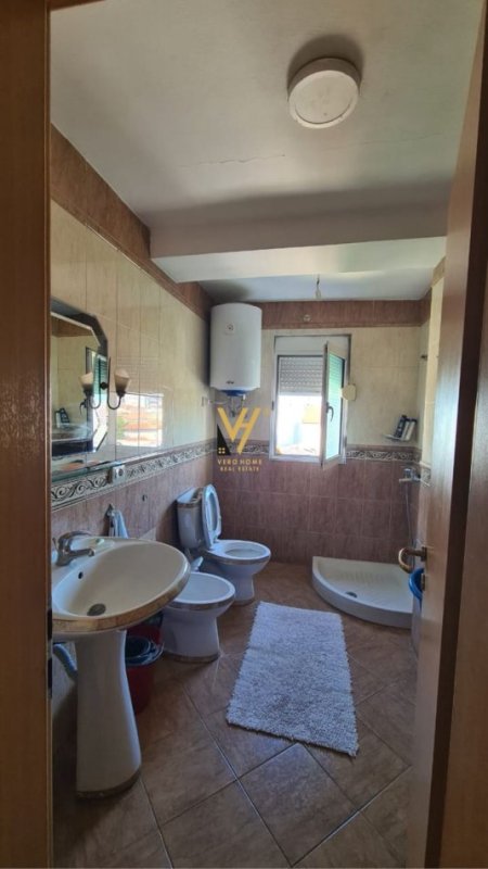 Tirane, shitet apartament 3+1+Ballkon Kati 6, 99 m² 140.000 € (BRRYLI)