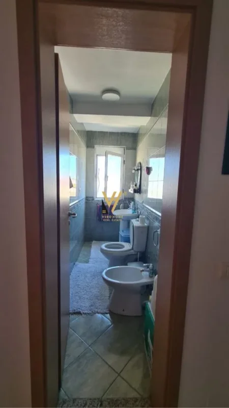 Tirane, shitet apartament 3+1+Ballkon Kati 6, 99 m² 140.000 € (BRRYLI)