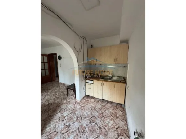 Tirane, shitet apartament 1+1 Kati 4, 50 m² 110.000 € (Myslym Shyri)