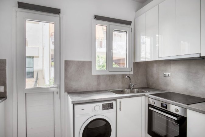 Tirane, jepet me qera apartament 1+1+Ballkon Kati 2, 65 m² 550 € (porcelan)