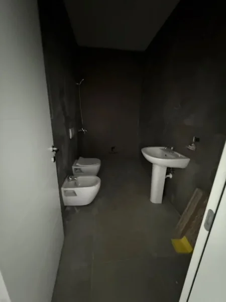 Tirane, shitet apartament 1+1 Kati 5, 80 m² 153.000 € (5V MAJ)