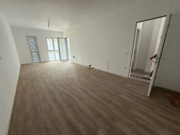 Tirane, shitet apartament 1+1 Kati 5, 80 m² 153.000 € (5V MAJ)