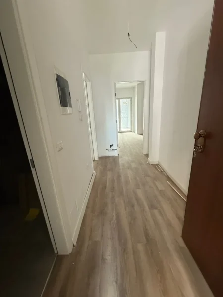 Tirane, shitet apartament 1+1 Kati 5, 80 m² 153.000 € (5V MAJ)