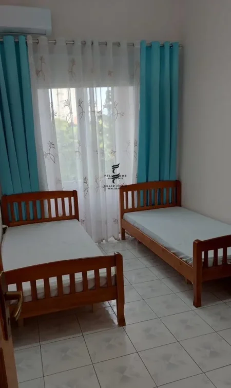 Tirane, jepet me qera apartament 2+1 , 90 m² 650 € (SHALLVARET)