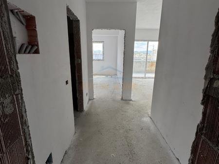 Tirane, shitet apartament 1+1 Kati 8, 69 m² 57.800 € (KAMEZ)