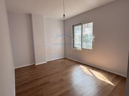 Tirane, shitet apartament 2+1 Kati 2, 91 m² 130.000 € (FRESK)