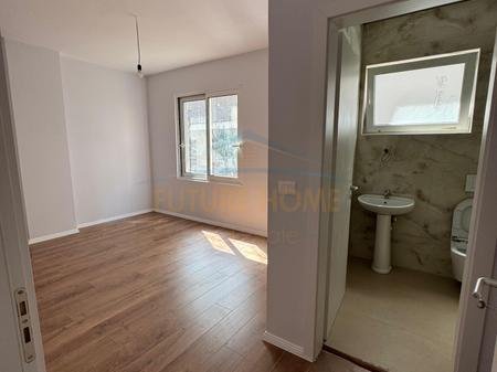 Tirane, shitet apartament 2+1 Kati 2, 91 m² 130.000 € (FRESK)